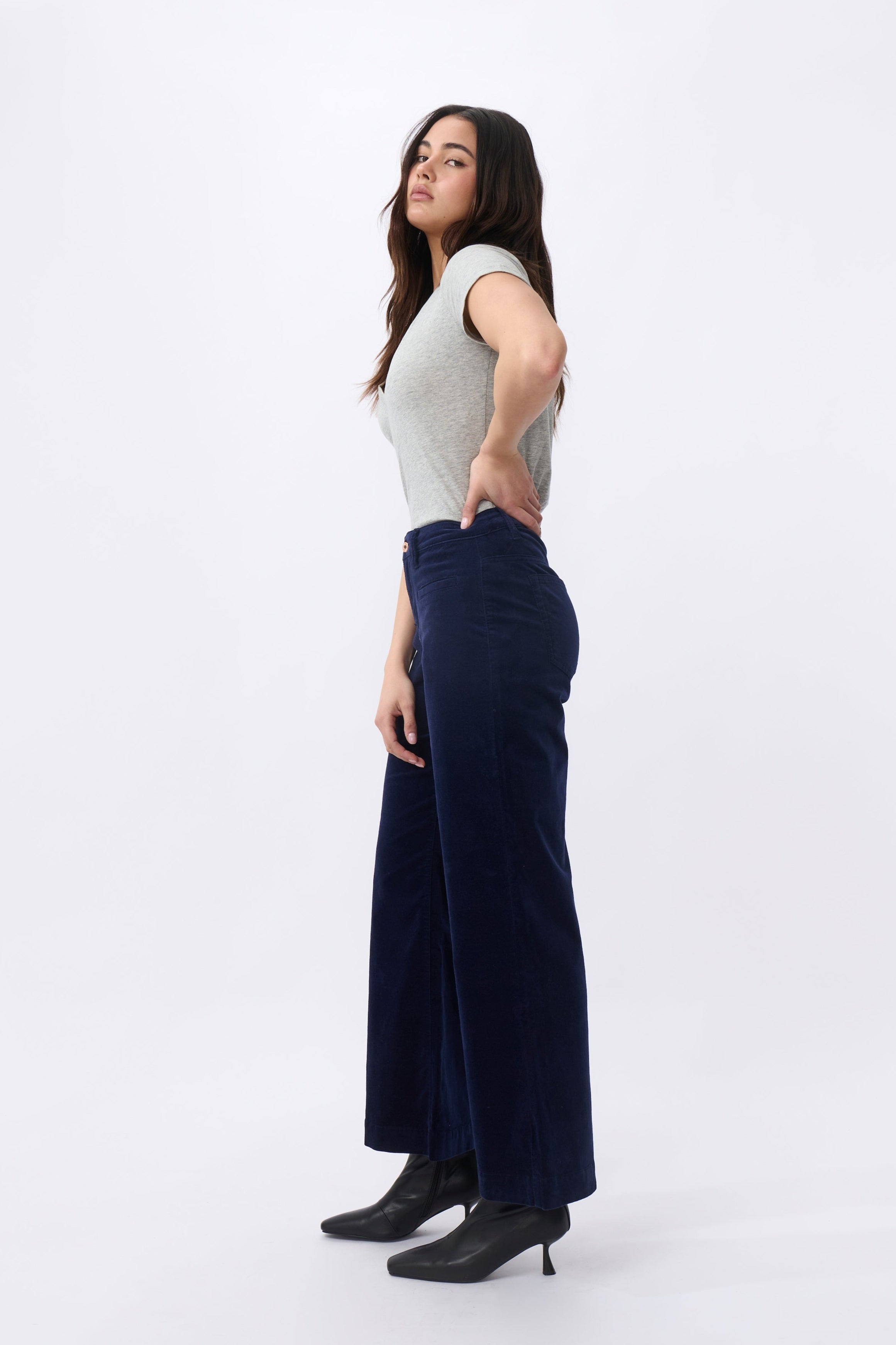 Freya Velvet Jean - Navy