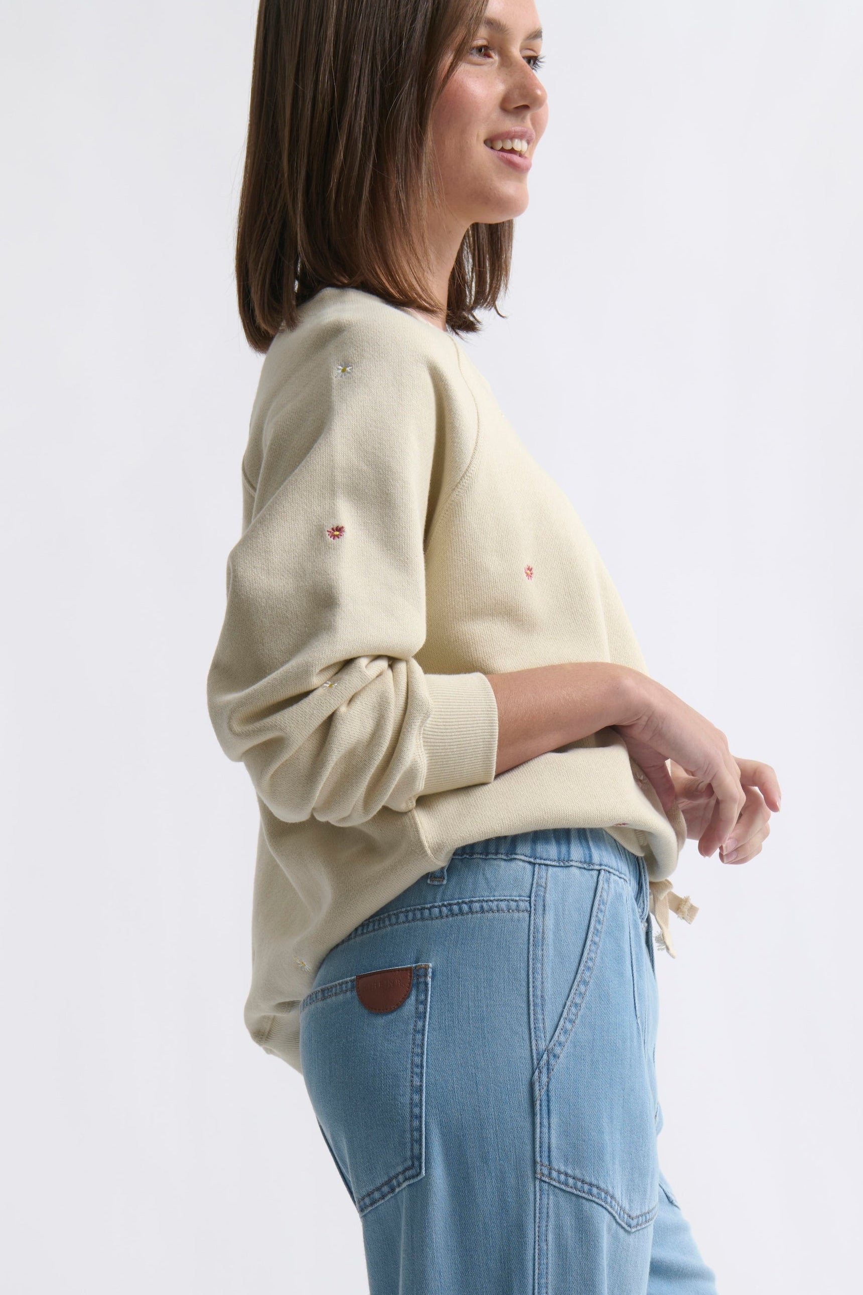 Patti Sweatshirt | Daisy - Vanilla - Kireina Australia