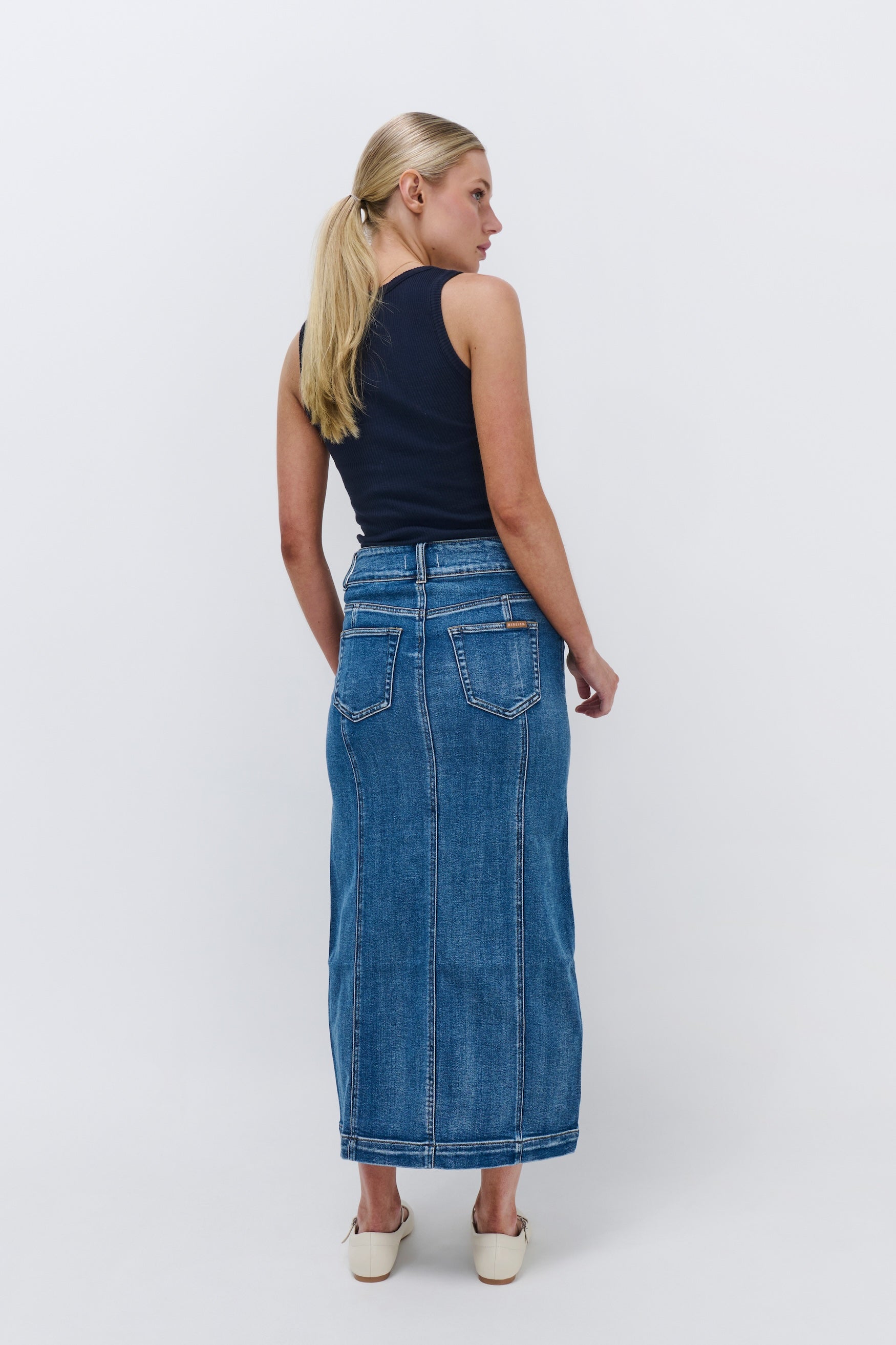 Kendra Skirt - Austin Wash